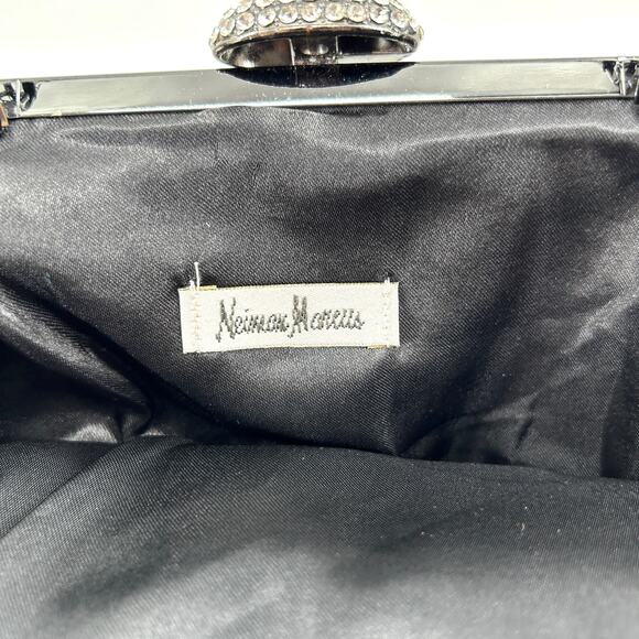 Neiman Marcus Black Velvet Rhinestone Oversized Bow Evening Clutch - Picture 7 of 8